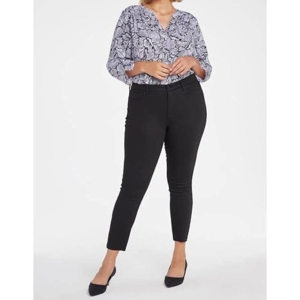 NYDJ plus size straight leg black denim legging jeans pocket zip button size 18W
